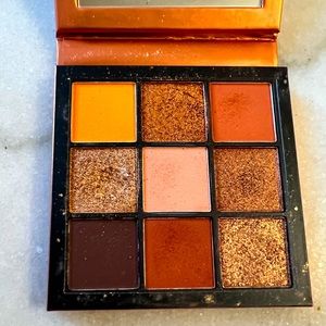 HUDA Topaz Palette